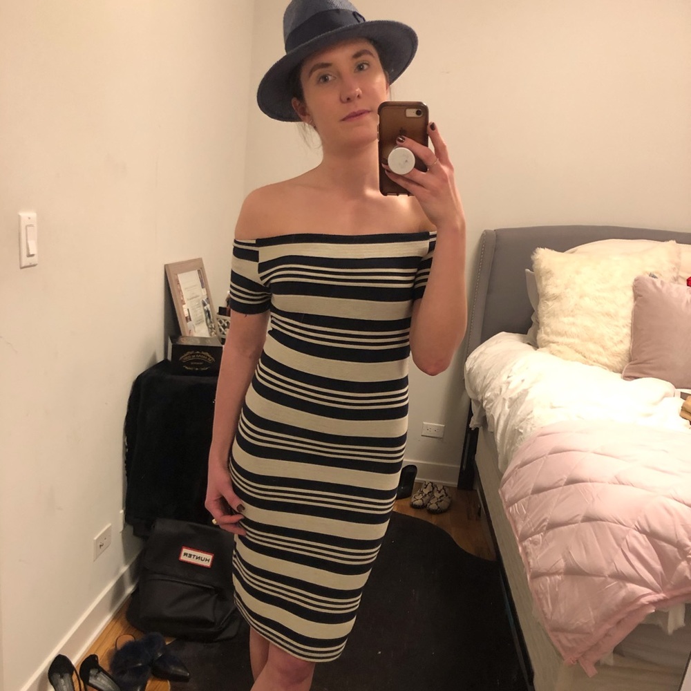 Body-con dress